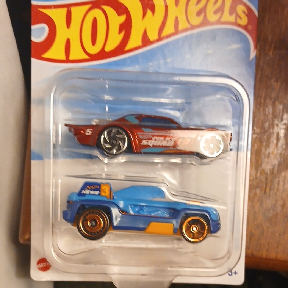 Hot Wheels 2-Pack Cars - DRONE Duty And Police Squad ...Blue & Red